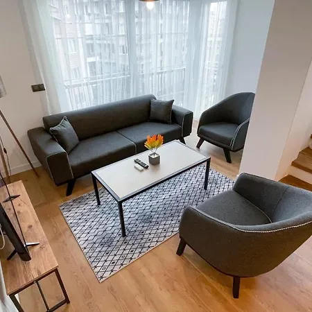 A Old Town Aparthotel *